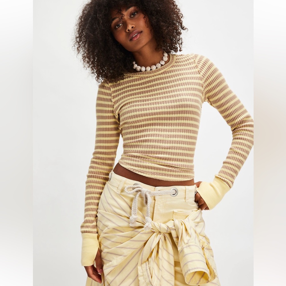 We The Free Pretty Little Thermal Long Sleeve Top Size Small Yellow Brown - Picture 2 of 13